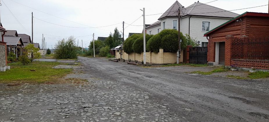 Бетонный блок, который блокировал дорогу в частном секторе Серова, исчез