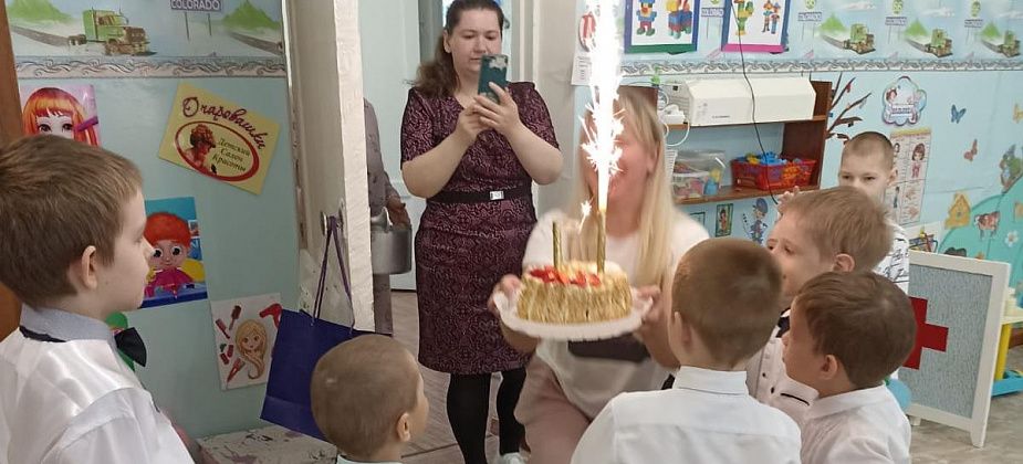 В детском саду «Ручеек» состоялся выпускной – со спектаклем и подарками