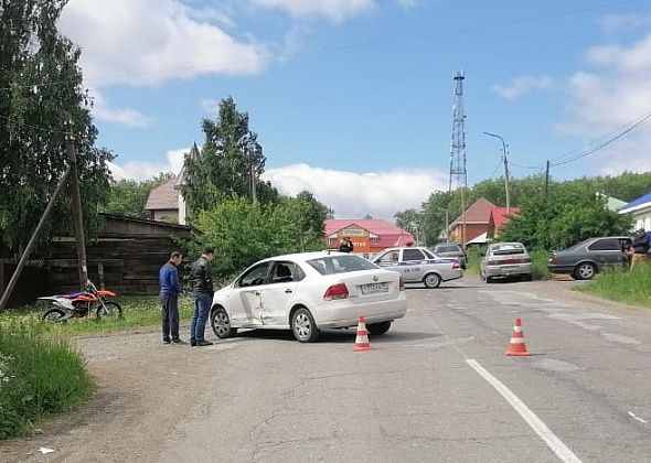 В Серове столкнулись автомобиль и мотоцикл. Мотоциклист был доставлен в больницу