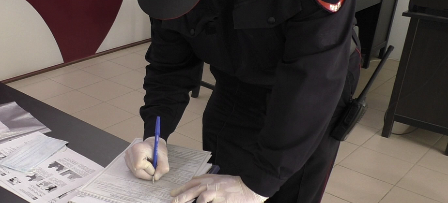 Сотрудники полиции Серова продолжают проводить рейды по соблюдению санитарно-эпидемиологических норм