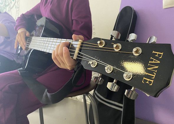 Серовскую молодежь приглашают участвовать в вокальном фестивале «Нам этот подвиг позабыть нельзя»