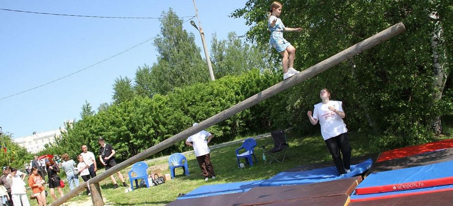 «Пусть всевышний Господь даст здоровья, благополучия и счастья». В Серове отметили Сабантуй