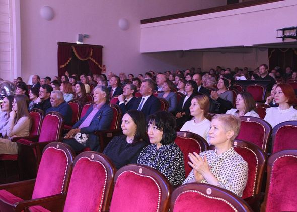 В ДКМ прошла встреча с главой, на которой наградили отличившихся в 2023 году серовчан