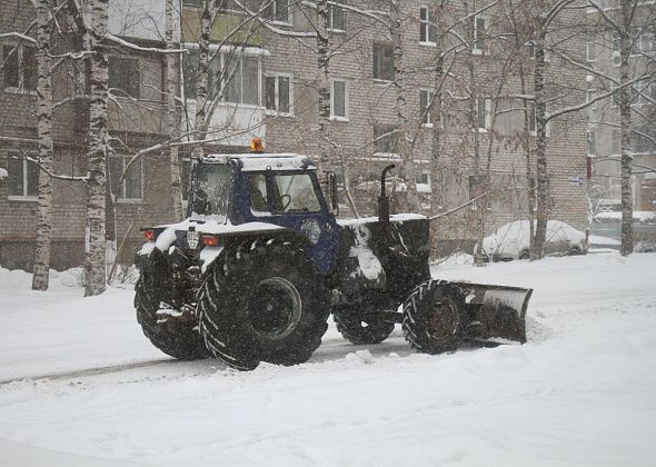 Мэр Серова рассказал об уборке снега: “Наготове тяжелая техника, пока не выпускаем”