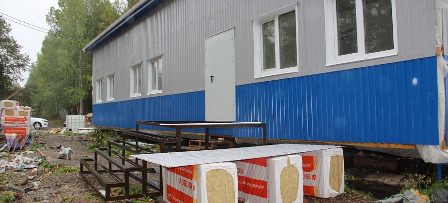 "Если бы нам еще в мае дали денег, мы бы уже сделали". Модульное здание морга в Серове готово на 90%