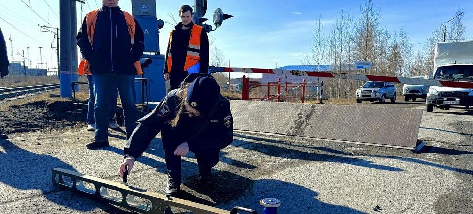 ГАИ Серова и железнодорожники обследовали 13 переездов. Выявлены нарушения