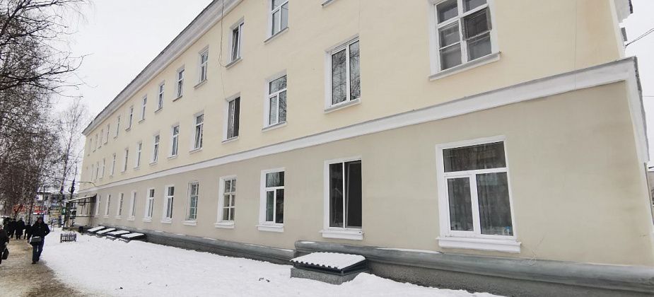 Серовчанина будут судить за проникновение в чужую квартиру при помощи молотка. Мужчина отрицает вину