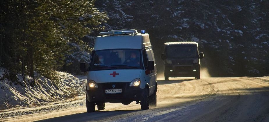 Девочку, которую в сугробе нашел отец, из Краснотурьинска транспортировали в Екатеринбург