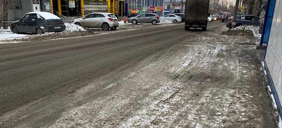 «Уважаемый мэр, примите меры!!!». Серовчанин обращает внимание на грязь на дорогах