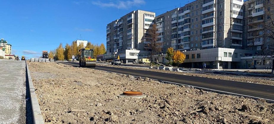 На улице Заславского укладывают дорожную одежду