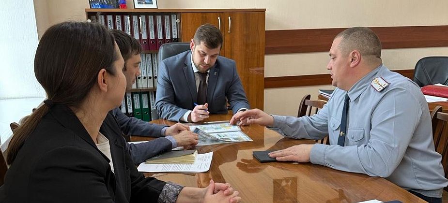 Краснотурьинская колония предложила мэрии Серова свою продукцию