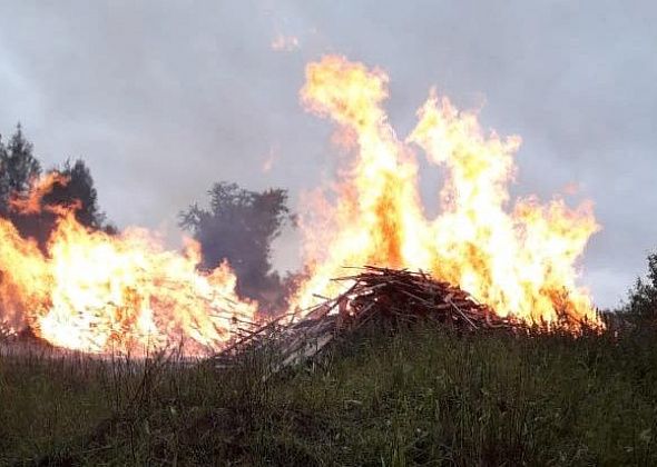 В районе 2-ой Молочной жгут горбыль?