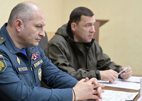 Александр Куренков и Евгений Куйвашев в Сосьве определили комплекс мер по восстановлению поселка
