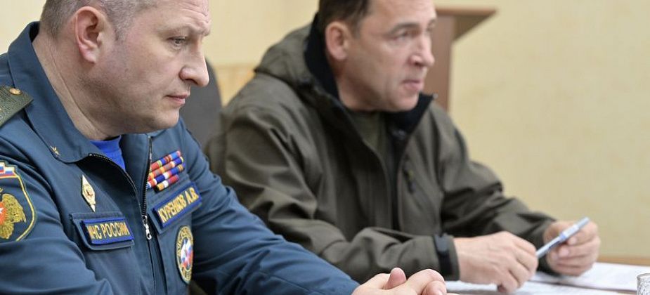 Александр Куренков и Евгений Куйвашев в Сосьве определили комплекс мер по восстановлению поселка