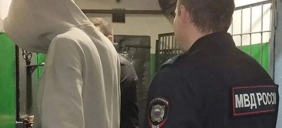 Погоня, стрельба по колесам, арест и подозрение в зверском избиении женщины. Криминальная история произошла в Серове