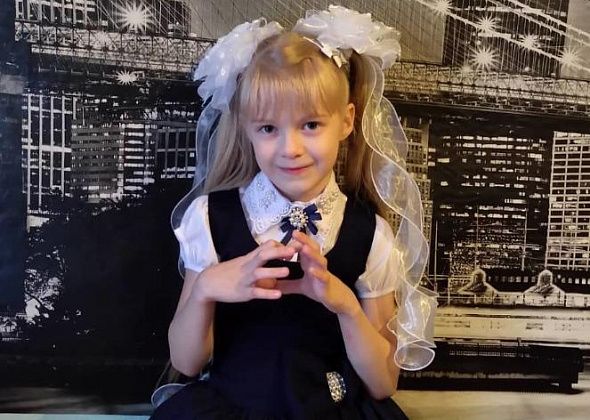 Ника Казакова уже пропустила летнее лечение - не собрали денег. Помощь нужна сейчас