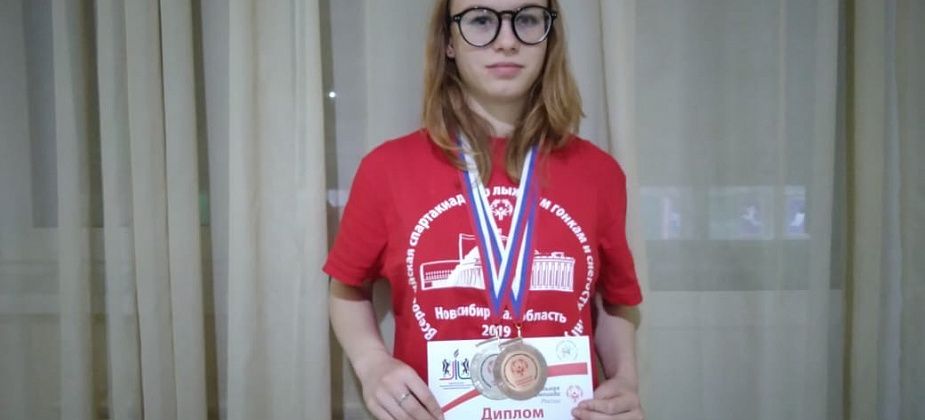 Юная лыжница из Серова завоевала медали на Всероссийской Спартакиаде Специальной Олимпиады