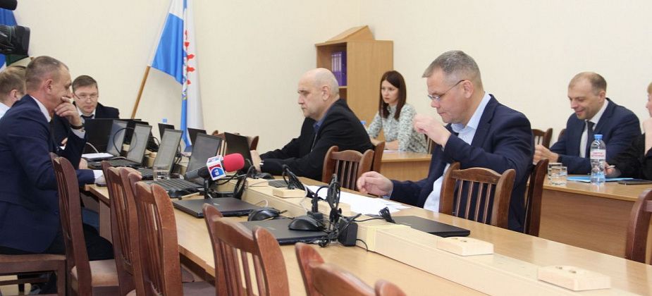 Депутатам рассказали, как продвигаются работы на основных стройках Серова