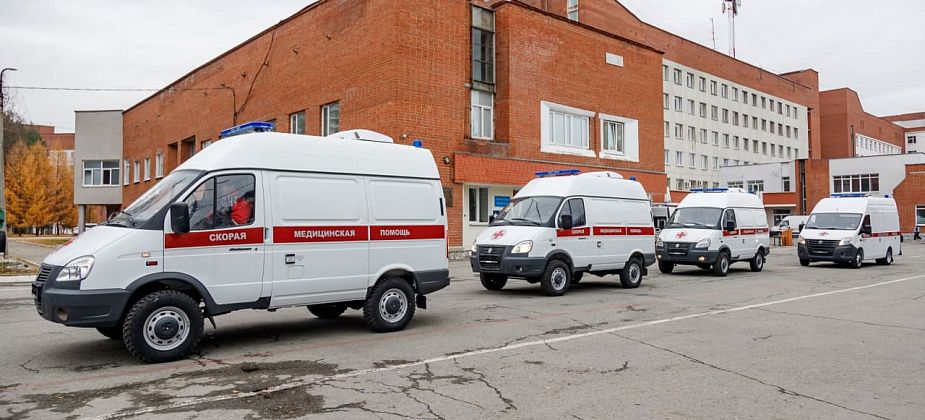 Серовская станция скорой помощи получила две машины