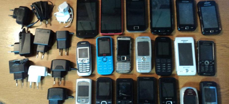 В колонию Гарей опять пытались доставить сотовые телефоны