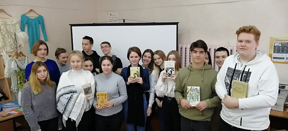 Студенты Серовского медицинского колледжа читали Чехова