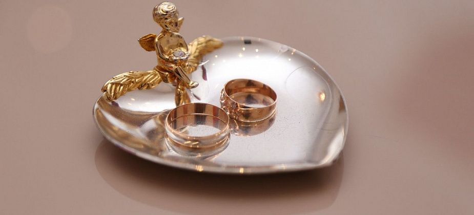 11 серовских пар удостоены награды «Совет да любовь»