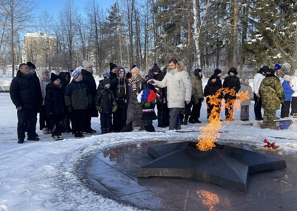 В Серове возложили цветы на мемориалах