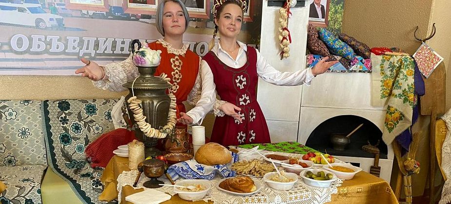 В Серове День народов Среднего Урала отметили ярмаркой и концертом